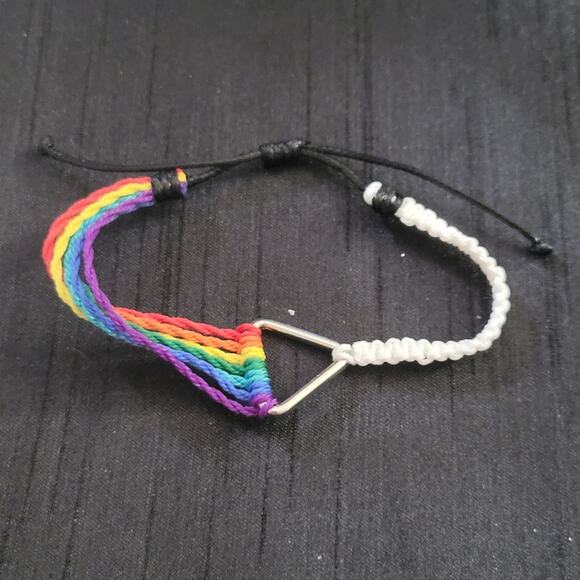 Pride triangle rainbow woven adjustable bracelet - Picture 3 of 3